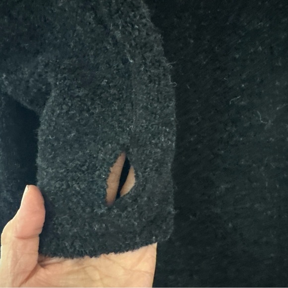 Lululemon Athletica Charcoal Knit Top - Picture 4 of 9